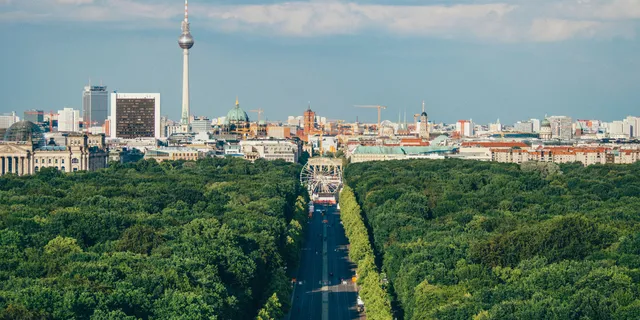 Camper rent in Berlin Skyline