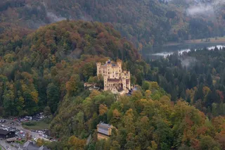 The castle Hohenschwangau. You can also visit this castle at Camping Bannwaldsee.